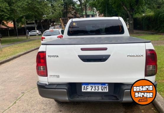 Autos - Toyota Hilux 2022 Diesel 260000Km - En Venta