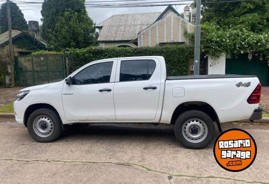 Autos - Toyota Hilux 2022 Diesel 260000Km - En Venta