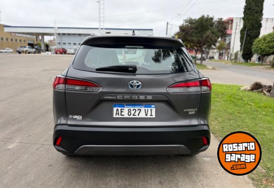 Autos - Toyota Corolla cross 2021 Electrico / Hibrido 140000Km - En Venta
