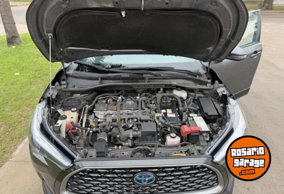 Autos - Toyota Corolla cross 2021 Electrico / Hibrido 140000Km - En Venta