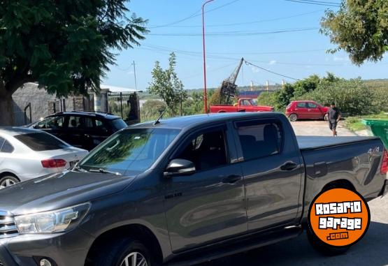 Camionetas - Toyota Hilux 2017 Diesel 195000Km - En Venta