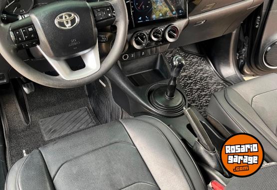 Camionetas - Toyota Hilux 2017 Diesel 195000Km - En Venta