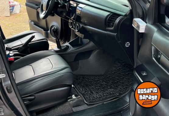 Camionetas - Toyota Hilux 2017 Diesel 195000Km - En Venta