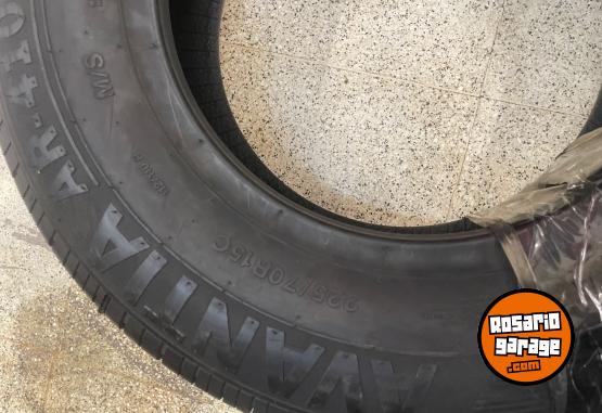 Accesorios para Autos - Cubierta 225/70/15 - En Venta