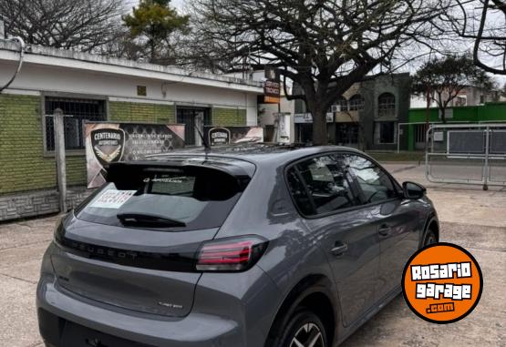 Autos - Peugeot 208 2025 Nafta 8000Km - En Venta