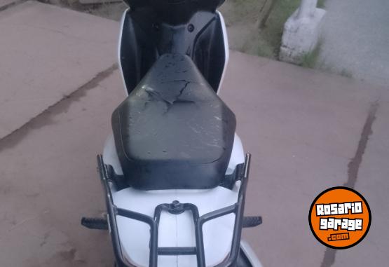 Motos - Honda WAVE 110 2024 Nafta 7815Km - En Venta