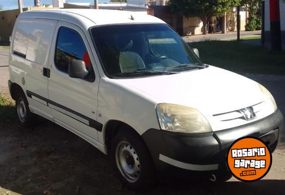 Utilitarios - Peugeot Partner 2011 Diesel 278000Km - En Venta
