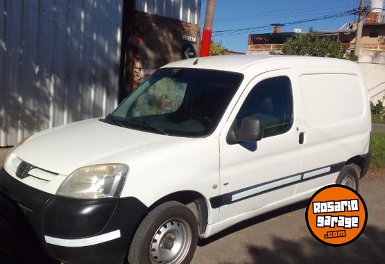 Utilitarios - Peugeot Partner 2011 Diesel 278000Km - En Venta