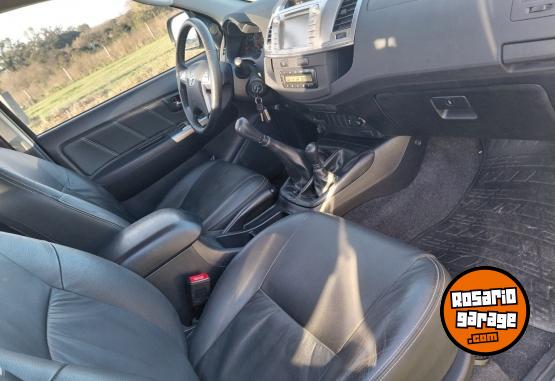 Camionetas - Toyota Hilux SRV 4x4 2014 Diesel 84600Km - En Venta