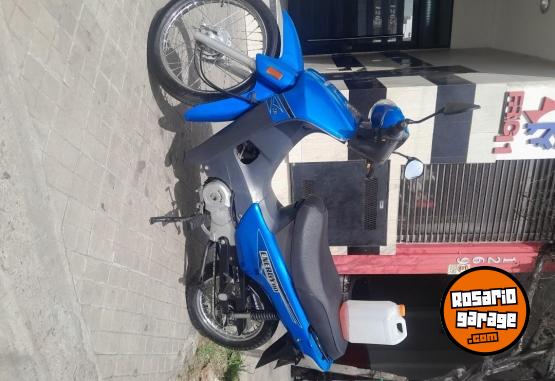 Motos - Corven Energy 2016 Nafta 6000Km - En Venta