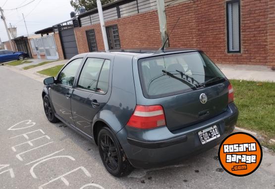 Autos - Volkswagen Golf 2004 Nafta 258000Km - En Venta