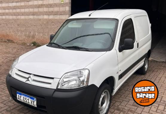 Utilitarios - Citroen BERLINGO HDI 2021 Diesel 72000Km - En Venta