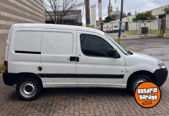Utilitarios - Citroen BERLINGO HDI 2021 Diesel 72000Km - En Venta