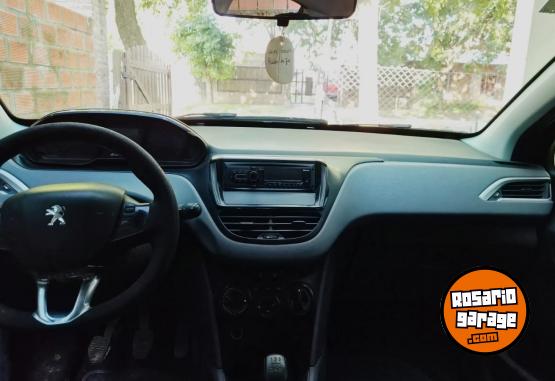 Autos - Peugeot 208 2018 Nafta 228400Km - En Venta