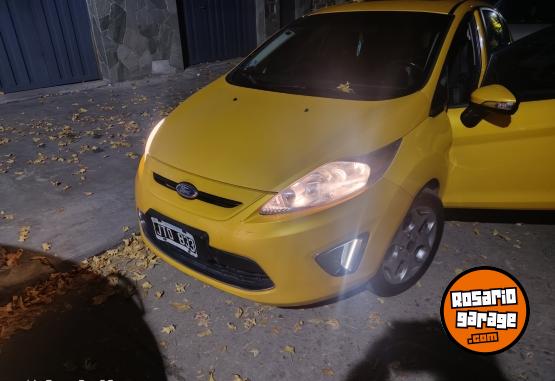 Autos - Ford Fiesta Kinetic Titanium 2011 Nafta 159000Km - En Venta