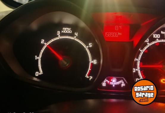 Autos - Ford Fiesta Kinetic Titanium 2011 Nafta 159000Km - En Venta
