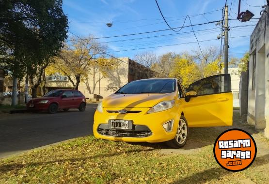 Autos - Ford Fiesta Kinetic Titanium 2011 Nafta 159000Km - En Venta