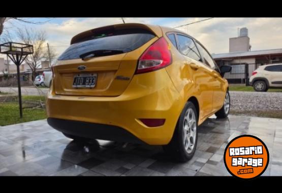 Autos - Ford Fiesta Kinetic Titanium 2011 Nafta 159000Km - En Venta