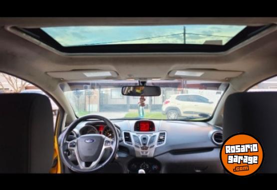 Autos - Ford Fiesta Kinetic Titanium 2011 Nafta 159000Km - En Venta