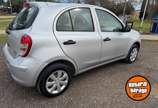 Autos - Nissan March 2015 Nafta 86000Km - En Venta