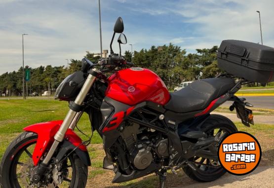 Motos - Benelli 302s 2023 Nafta 5400Km - En Venta