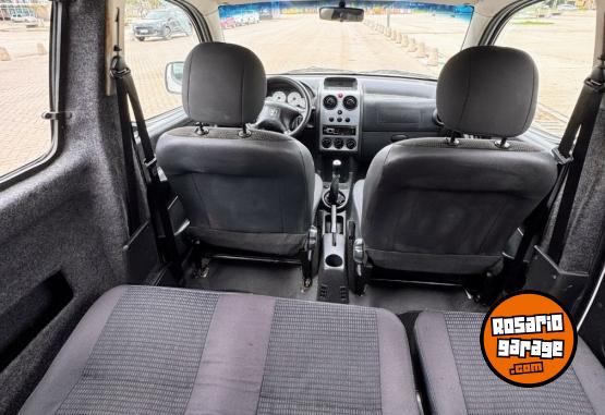Utilitarios - Peugeot PARTNER CONFORT HDI 1.6 2016 Diesel  - En Venta