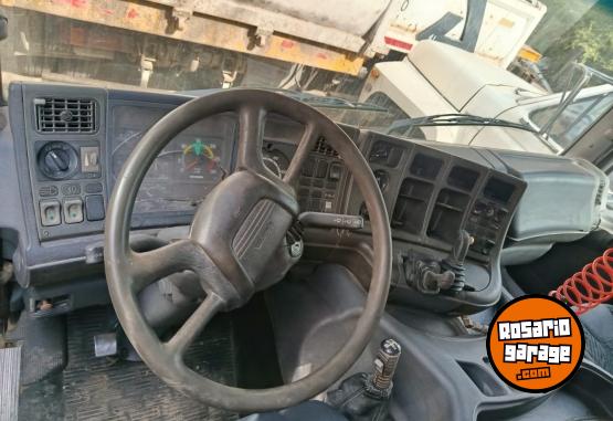 Camiones y Grúas - Scania P 94 GA 4X2 NZ 260 HP - En Venta