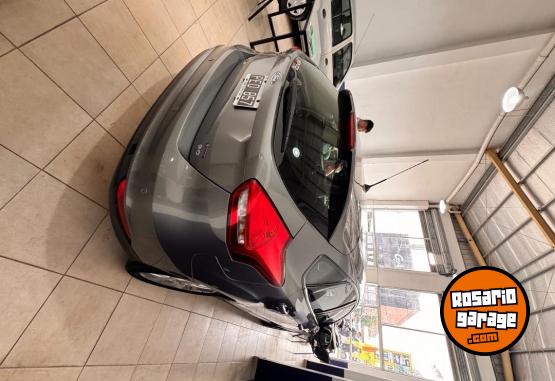 Autos - Ford 2015 plus 2015 Nafta 94000Km - En Venta