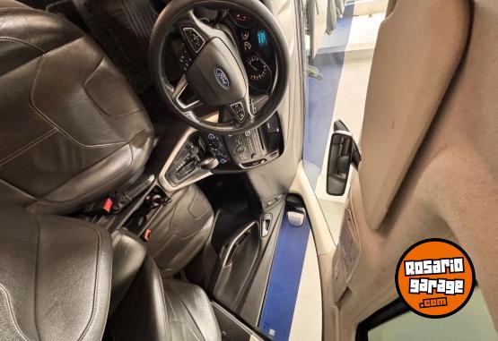 Autos - Ford 2015 plus 2015 Nafta 94000Km - En Venta