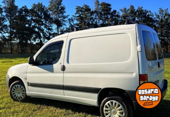 Utilitarios - Citroen Berlingo HDI 1.6 Furgon 2018 Diesel 125000Km - En Venta
