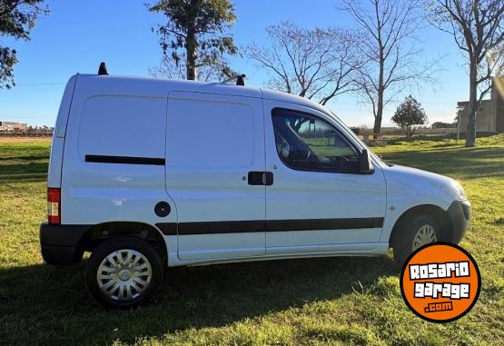 Utilitarios - Citroen Berlingo HDI 1.6 Furgon 2018 Diesel 125000Km - En Venta