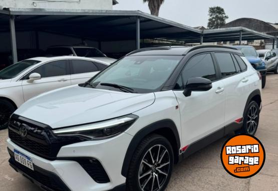 Camionetas - Toyota Corolla Cross GR sport 2023 Nafta 40000Km - En Venta
