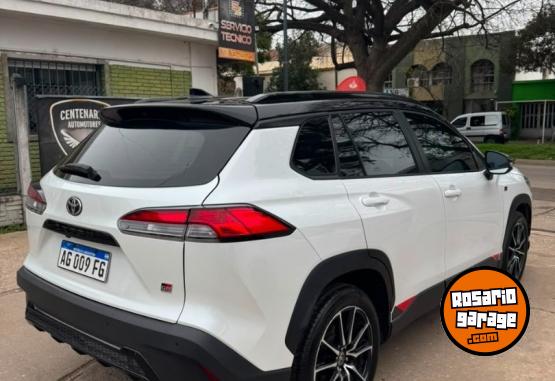 Camionetas - Toyota Corolla Cross GR sport 2023 Nafta 40000Km - En Venta