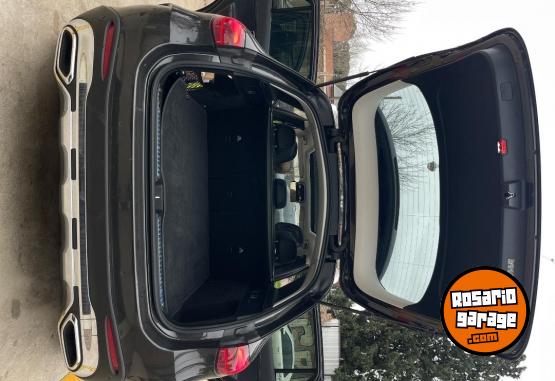 Camionetas - Mercedes Benz GLC 300 2023 Nafta 80000Km - En Venta