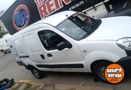 Utilitarios - Renault Kangoo 2016 GNC 170000Km - En Venta