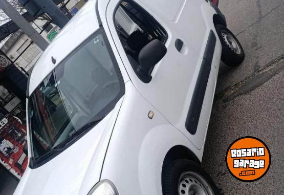 Utilitarios - Renault Kangoo 2016 GNC 170000Km - En Venta