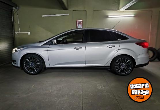 Autos - Ford Ford Focus 3 At titanium 2016 Nafta 160000Km - En Venta