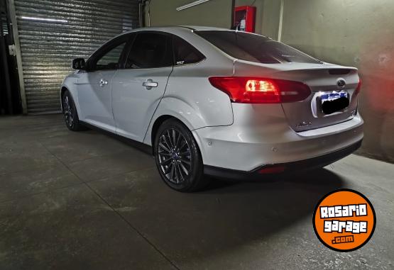 Autos - Ford Ford Focus 3 At titanium 2016 Nafta 160000Km - En Venta