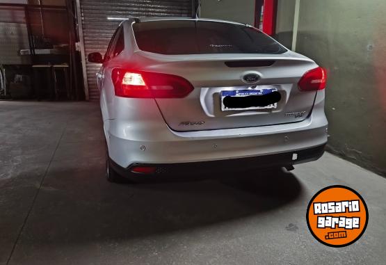 Autos - Ford Ford Focus 3 At titanium 2016 Nafta 160000Km - En Venta