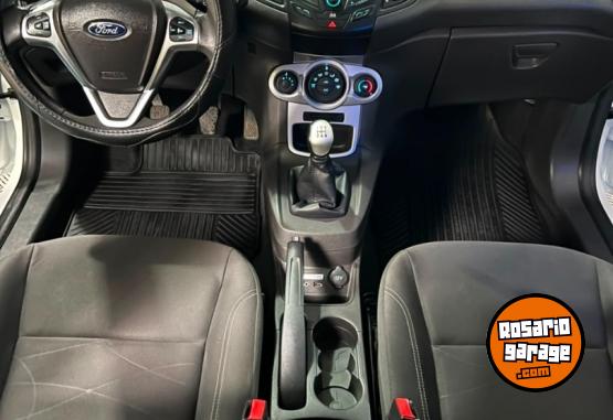 Autos - Ford FIESTA SE PLUS 2017 Nafta 100000Km - En Venta