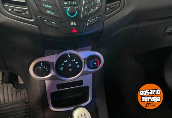 Autos - Ford FIESTA SE PLUS 2017 Nafta 100000Km - En Venta