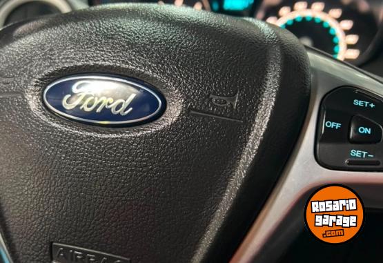 Autos - Ford FIESTA SE PLUS 2017 Nafta 100000Km - En Venta