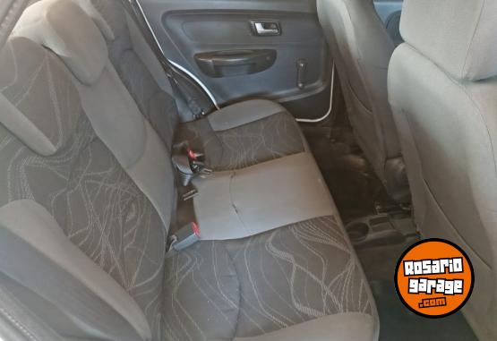 Autos - Fiat Siena 2016 GNC 180Km - En Venta