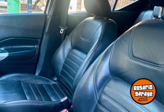 Camionetas - Nissan Kicks Exclusive CVT 2018 Nafta 90000Km - En Venta