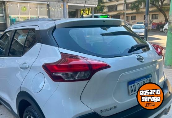 Camionetas - Nissan Kicks Exclusive CVT 2018 Nafta 90000Km - En Venta