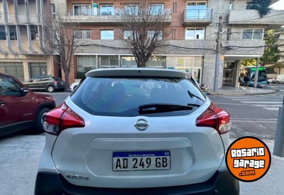 Camionetas - Nissan Kicks Exclusive CVT 2018 Nafta 90000Km - En Venta