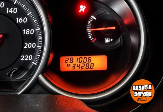 Autos - Nissan Tiida 2011 Nafta 280000Km - En Venta