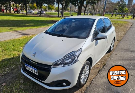 Autos - Peugeot 208 Allure 2019 Nafta 110000Km - En Venta
