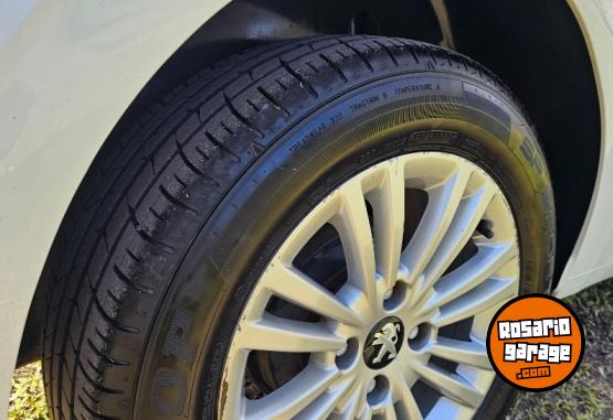 Autos - Peugeot 208 Allure 2019 Nafta 110000Km - En Venta