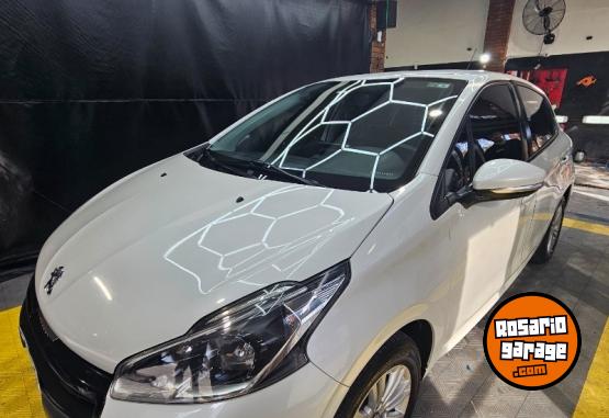Autos - Peugeot 208 Allure 2019 Nafta 110000Km - En Venta